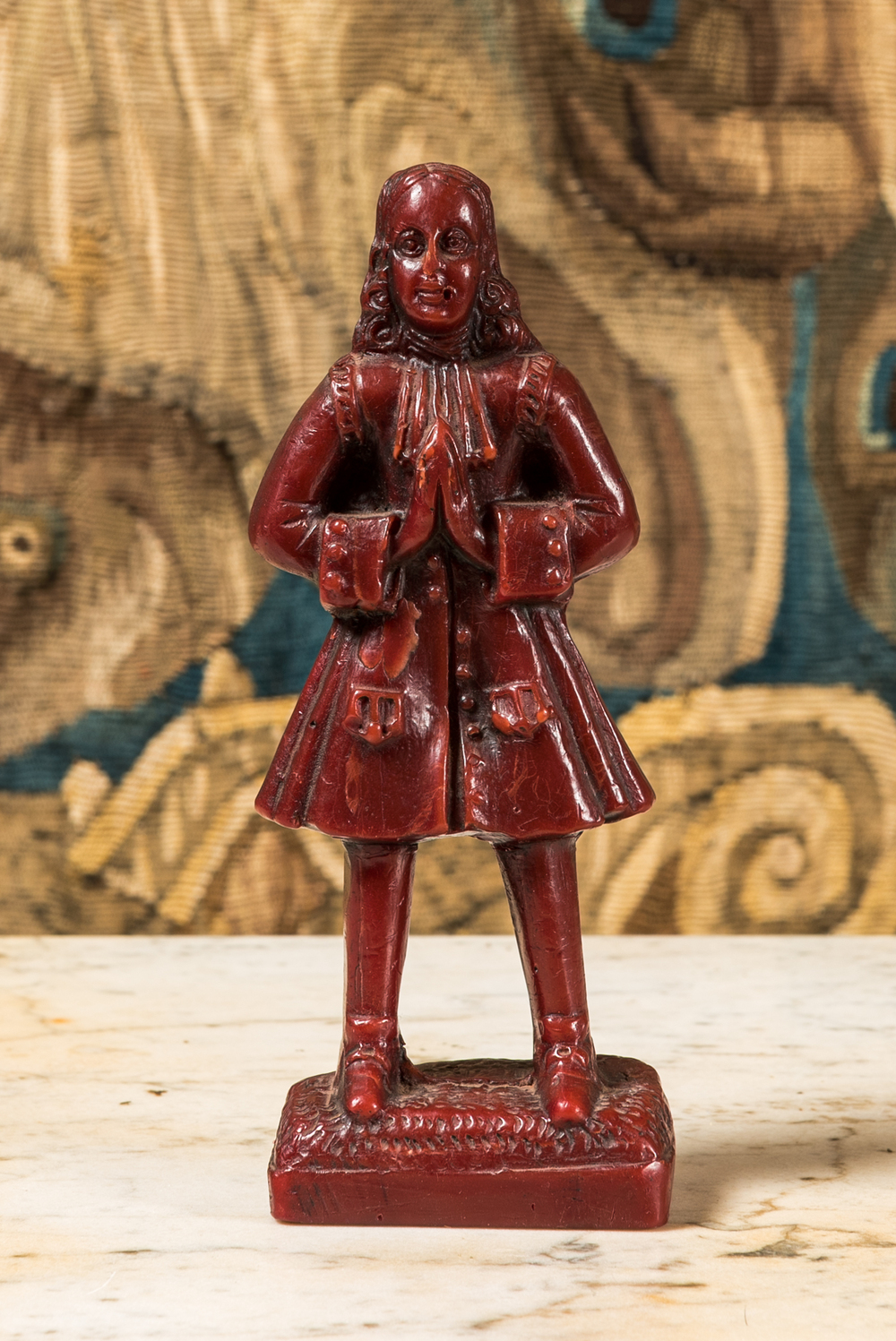 Een rode wassen sculptuur van een edelman, wellicht Nederland, 19e eeuw