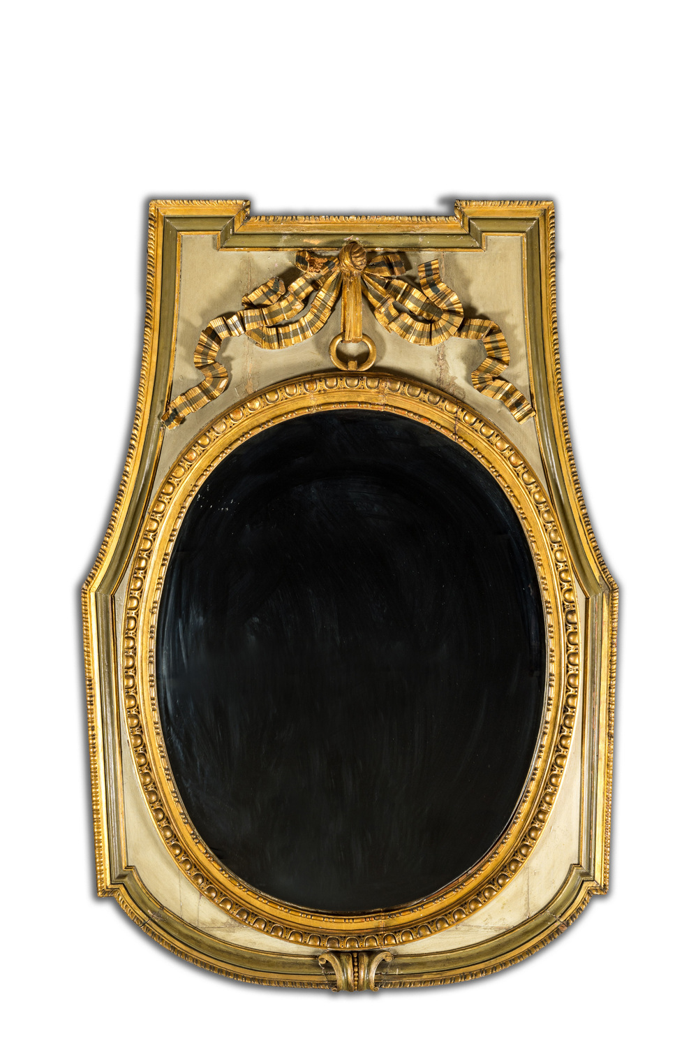 Een Franse polychrome en vergulde houten neoclassicistische spiegel, 19e eeuw
