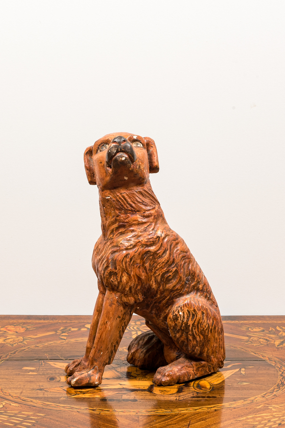 Mod&egrave;le de chien en bois polychrome, 19&egrave;me