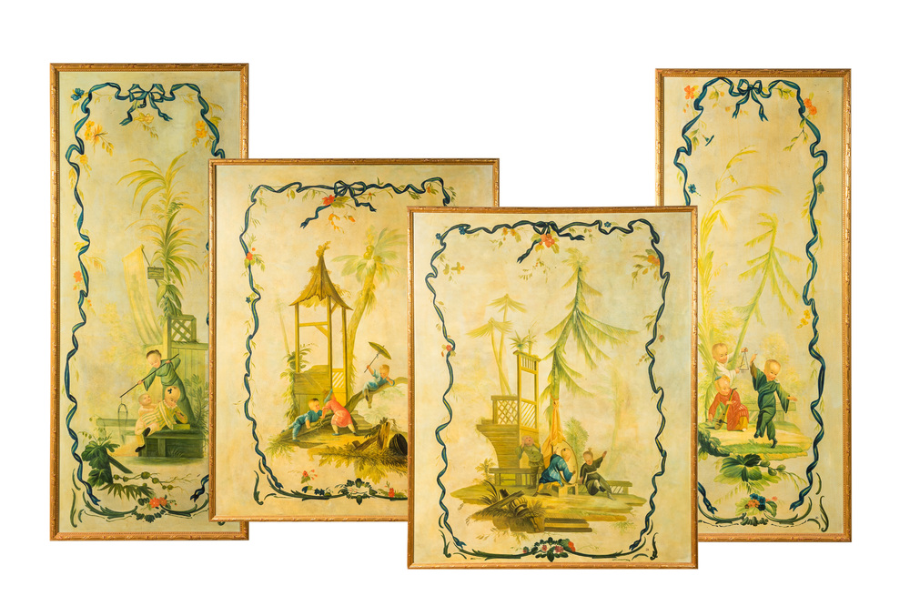 Vier grote beschilderde doeken met chinoiserie decor van spelende jongens, 20e eeuw