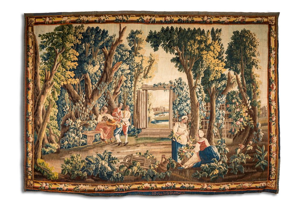 A French Aubusson tapestry depicting 'La main chaude' after Jean-Baptiste Huet, 18th C.