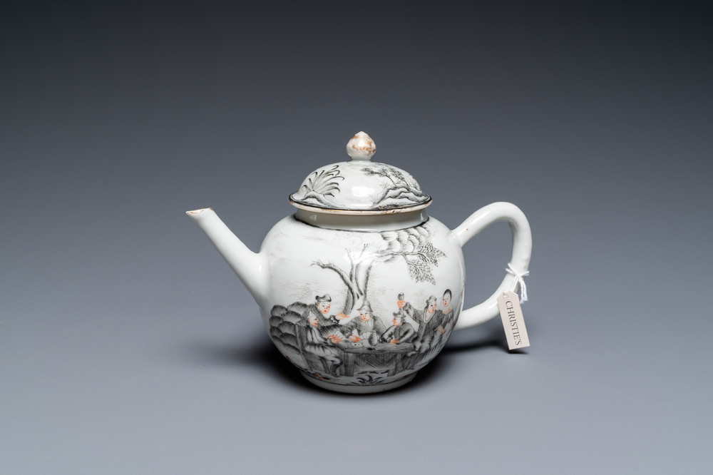 A Chinese grisaille teapot and cover with European design, Qianlong