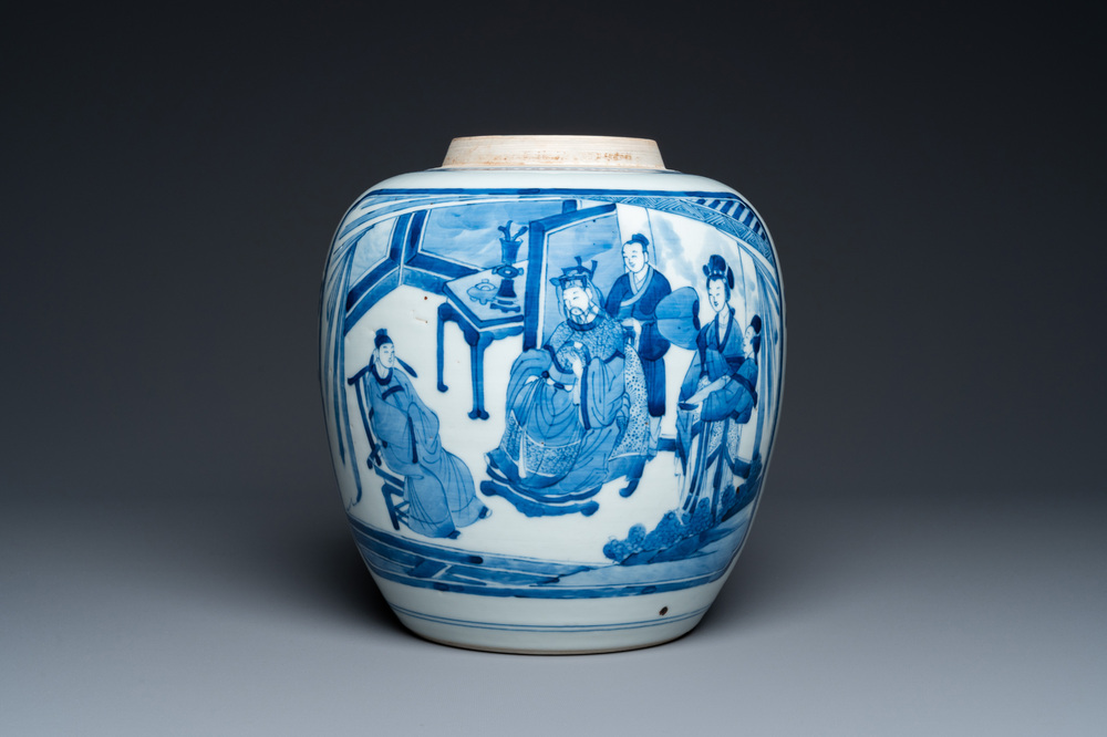 Een Chinese blauw-witte pot met verhalend decor, Kangxi