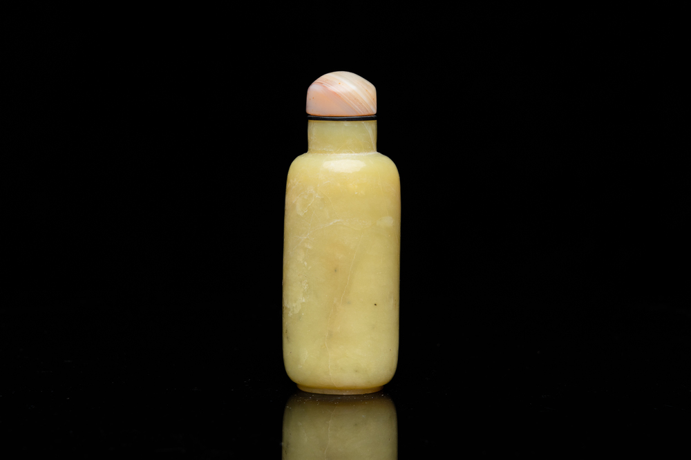 A Chinese yellow jade snuff bottle, Qing