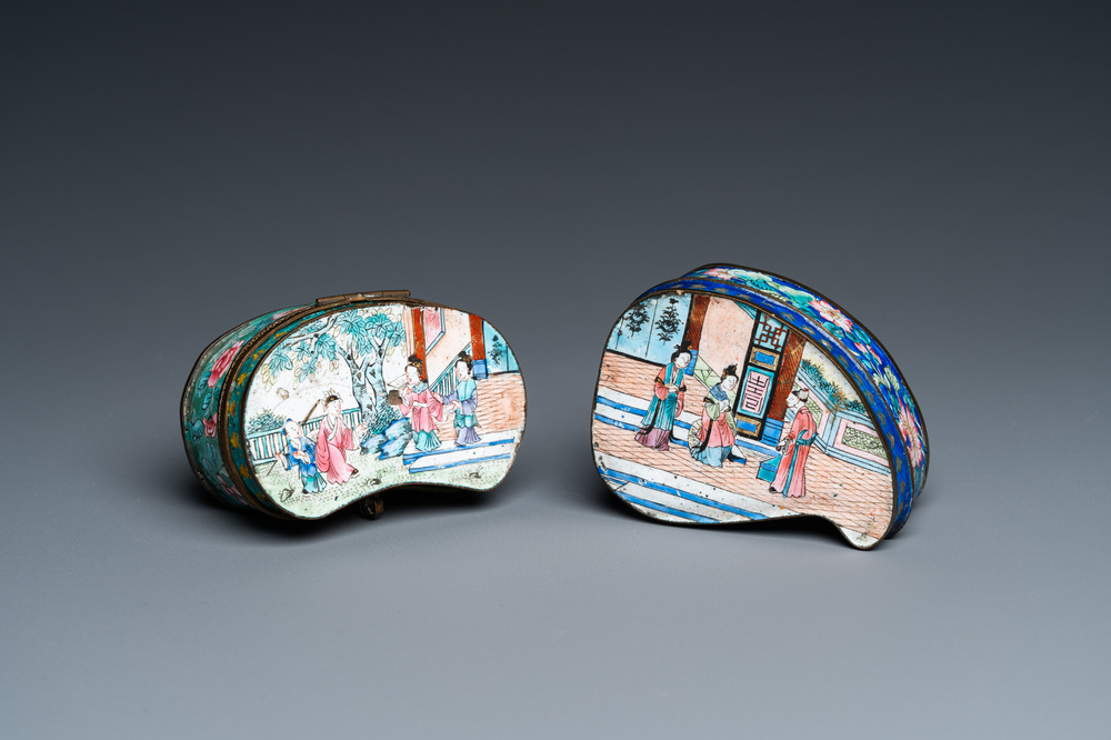 Two Chinese Canton enamel snuff boxes and covers, 18/19th C.