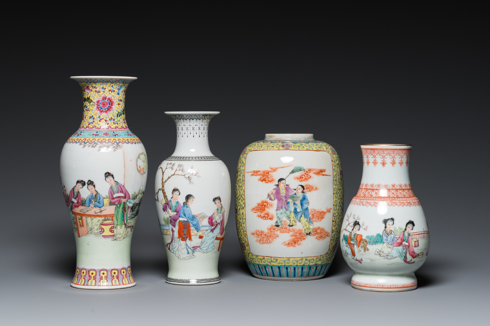 Quatre vases en porcelaine de Chine famille rose, 20&egrave;me