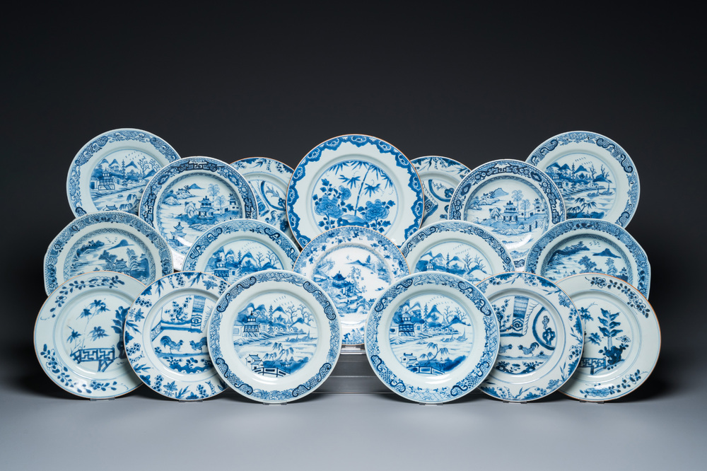 18 Chinese blue and white dishes and plates, Kangxi/Qianlong
