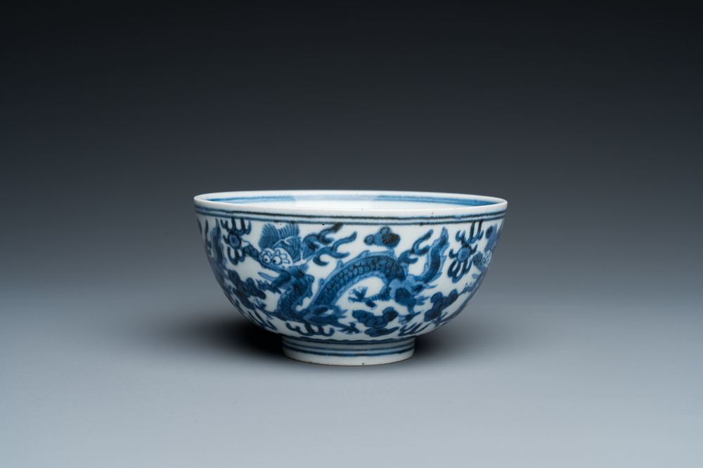 Een Chinese blauw-witte 'Bleu de Hue' kom voor de Vietnamese markt, Gi&aacute;p T&iacute; merk, ca. 1804