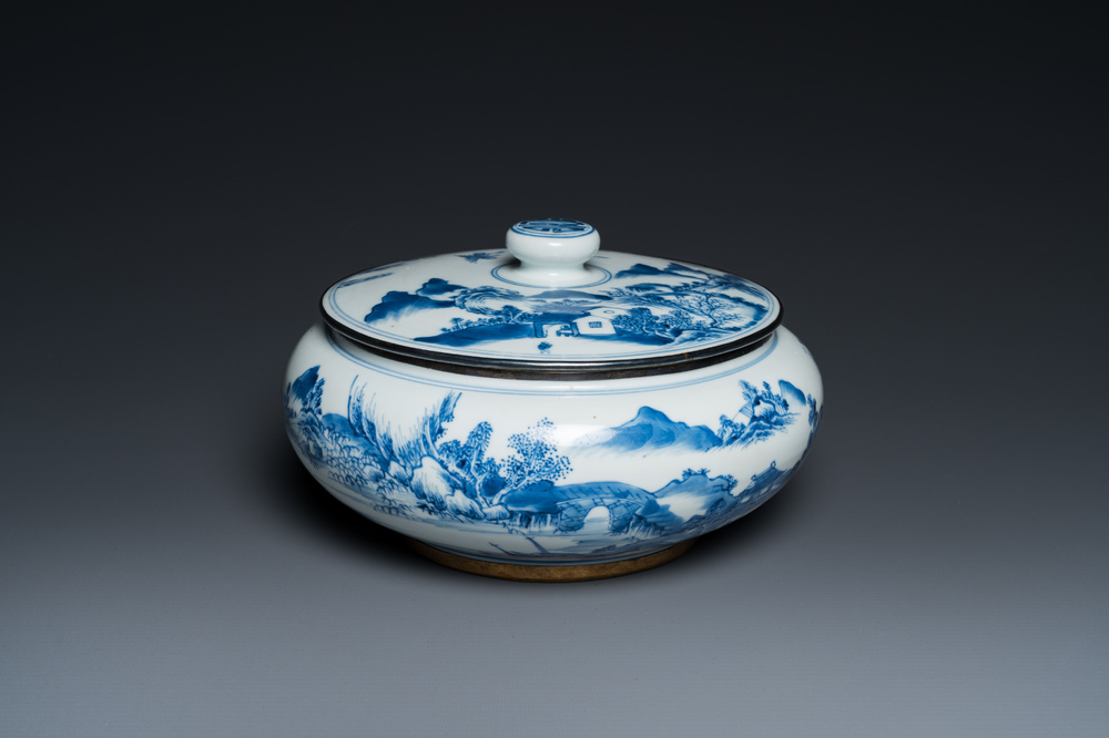 A Chinese silver-mounted blue and white 'Bleu de Hue' bowl and cover for the Vietnamese market, 19th C.