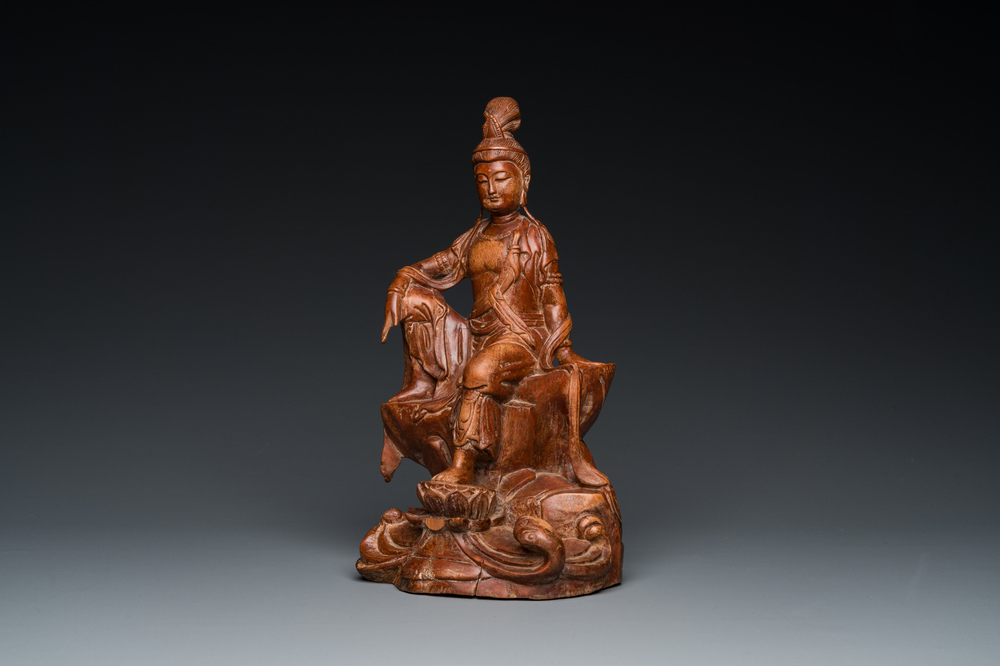 Tara assise en bois sculpt&eacute;, Chine, 19&egrave;me