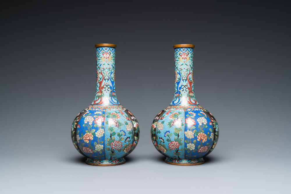 A pair of Chinese cloisonn&eacute; bottle vases, 19th C.