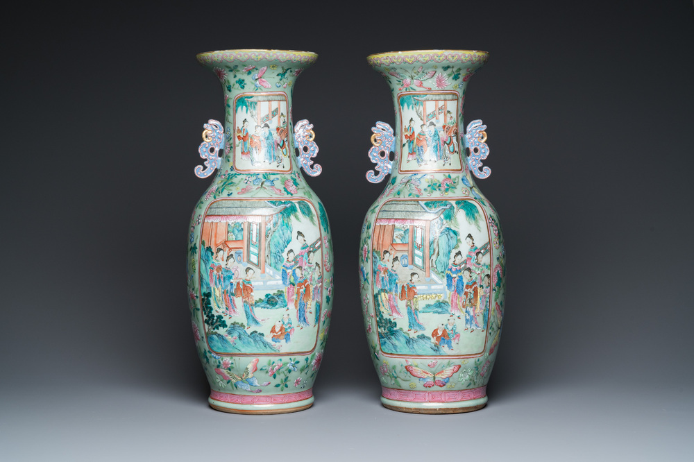 Paire de vases en porcelaine de Chine famille rose sur fond c&eacute;ladon, 19&egrave;me