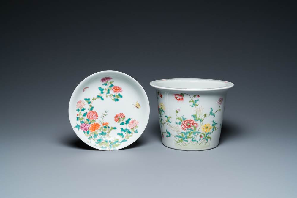 A Chinese famille rose plate and a jardini&egrave;re, Yongzheng and Hongxian mark, Republic