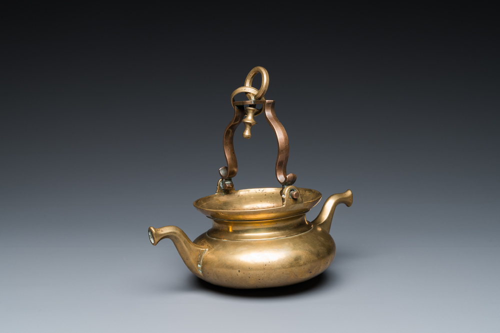 A bronze 'lavabo' water bowl, Flanders, 15/16th C.
