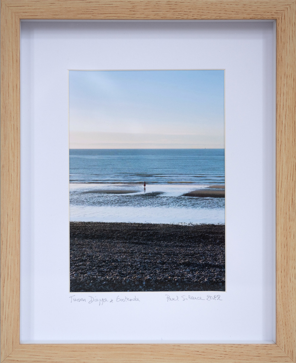 Paul Silance: 'Tussen Dieppe en Oostende', Fotoprint in houten bakkader, achter glas, met passe partout