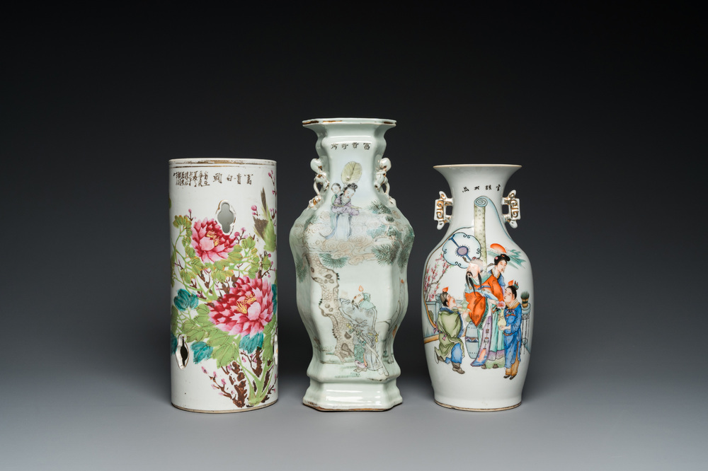 Two Chinese qianjiang cai vases and a hat stand, 19/20th C.