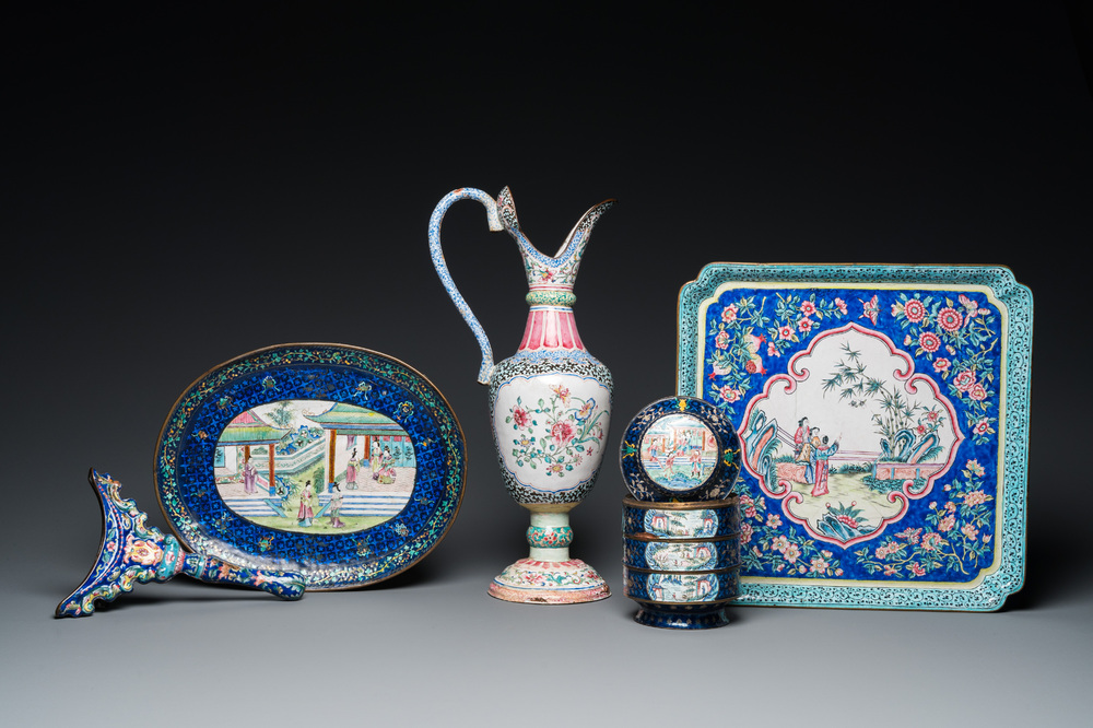Two Chinese Canton enamel dishes, a ewer, a mirror handle and a stacking box, 18/19th C.