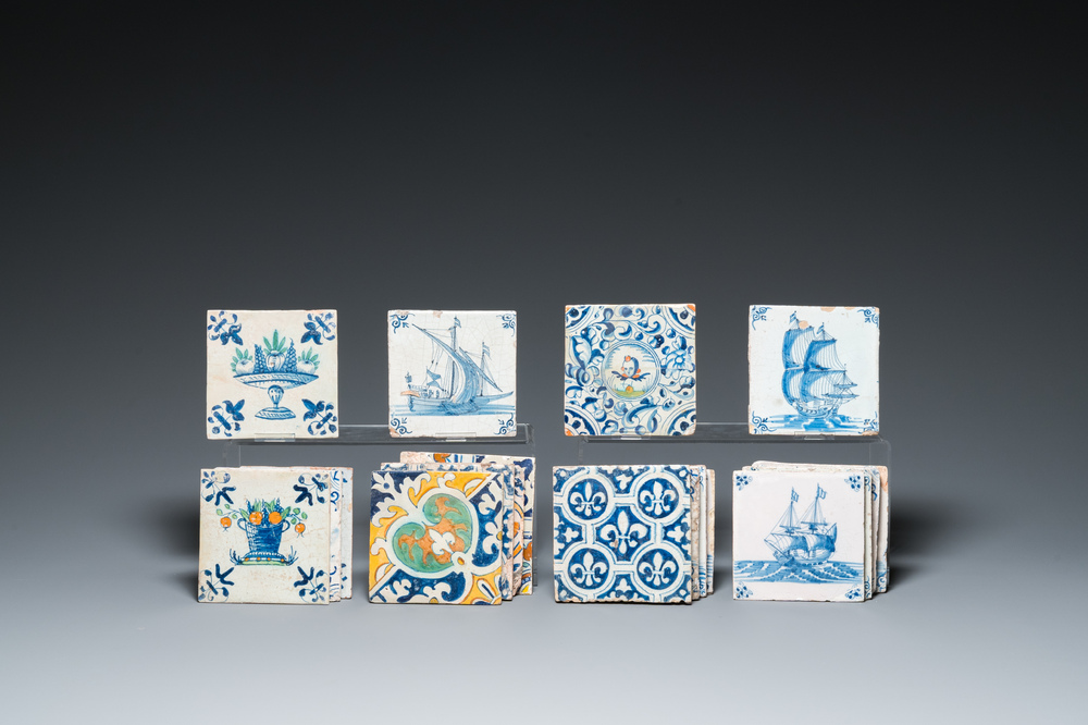 19 blue and white and polychrome Dutch Delft tiles, 16/17th C.