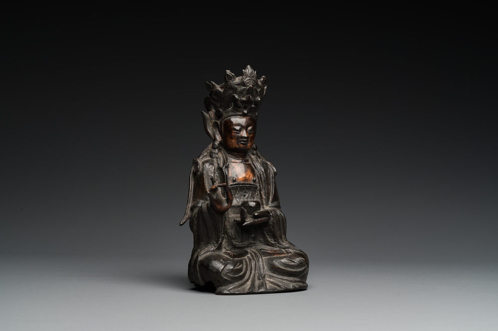 Bouddha de M&eacute;decine ou Bhaishajyaguru en bronze dor&eacute; et laqu&eacute;, Sino-Tibet, Ming