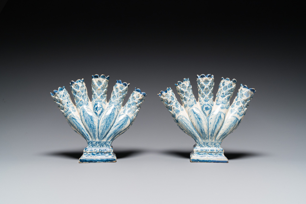 A pair of blue and white tulip vases, Germany, late 18th C.