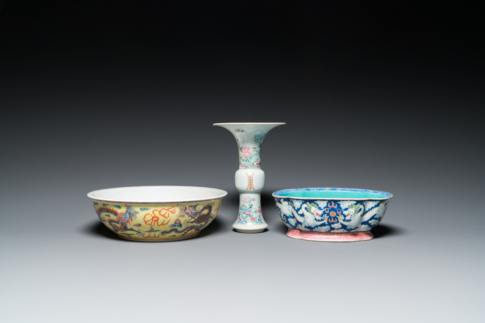 Two Chinese famille rose 'dragon' bowls and a vase with floral design, 19/20th C.