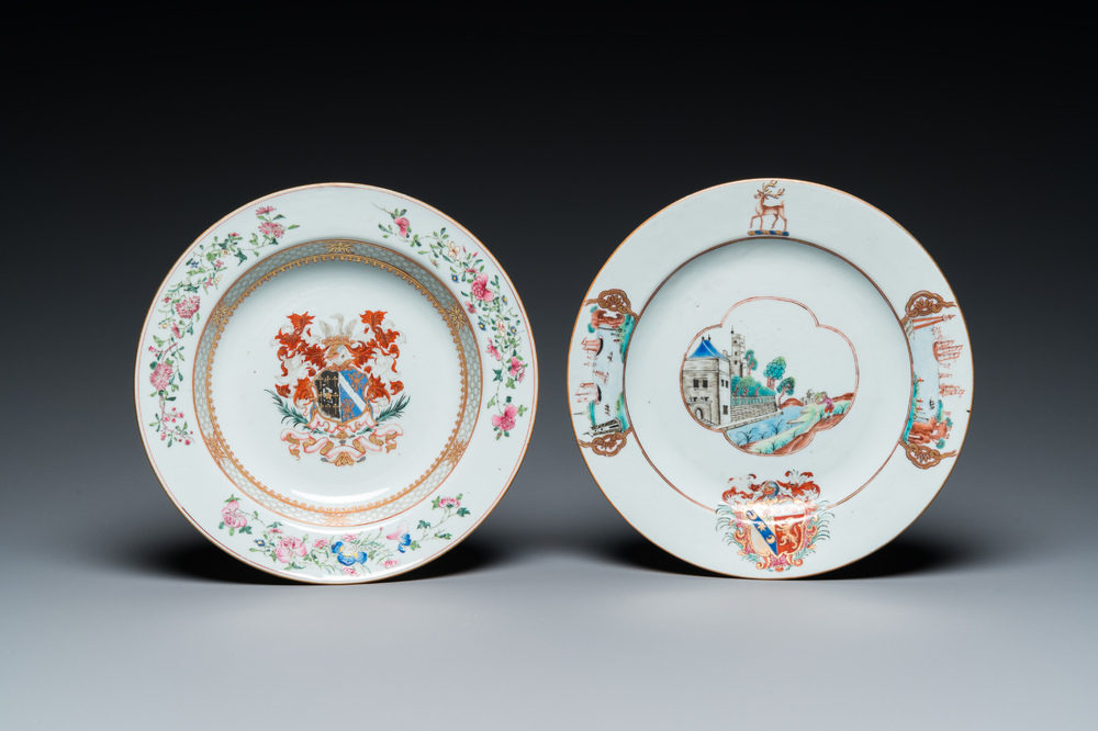 Deux assiettes armori&eacute;es en porcelaine de Chine famille rose, Yongzheng/Qianlong