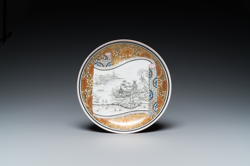 A Chinese grisaille and gilt-decorated 'ruby back' plate, Yongzheng mark, 19/20th C.
