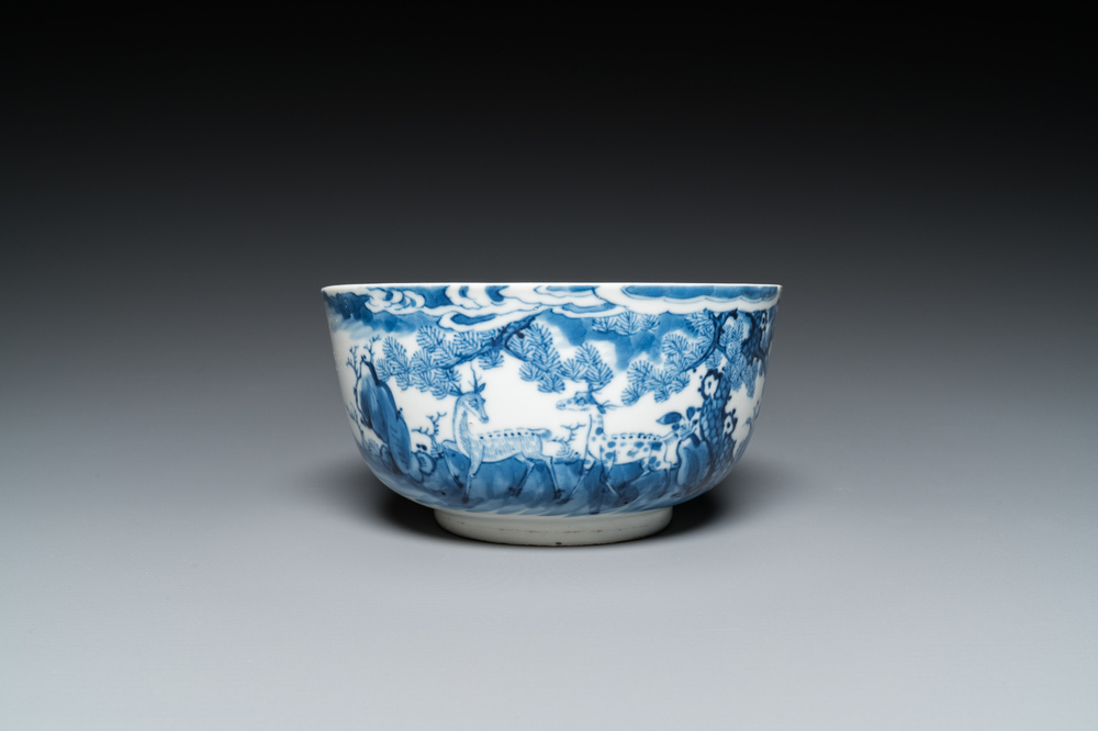 A Chinese blue and white 'Bleu de Hue' bowl with deer for the Vietnamese market, Nhuroc Tham Tran Tang mark 若深珍藏, 19th C.