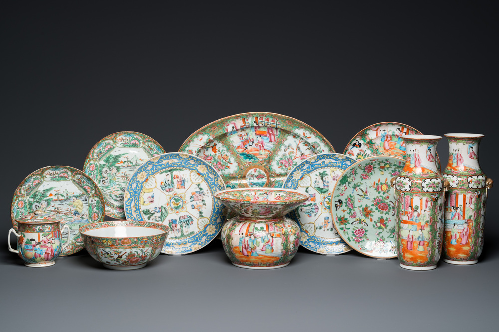 An extensive collection of Chinese Canton famille rose porcelain, 19th C.