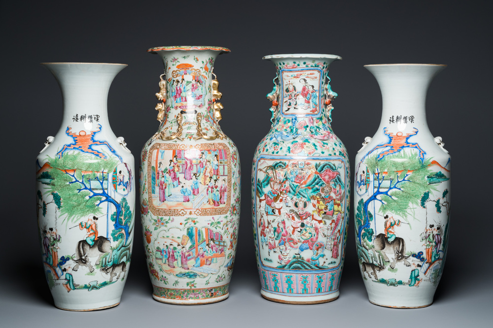 Quatre vases en porcelaine de Chine famille rose, 19/20&egrave;me