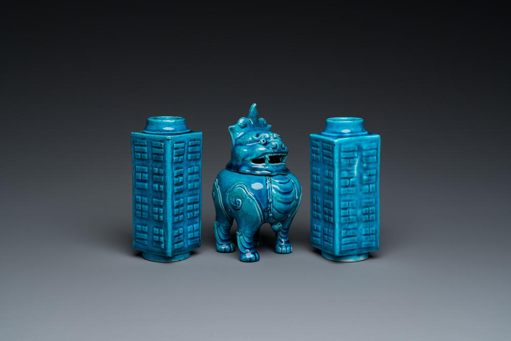 A pair of Chinese monochrome turquoise-glazed 'cong' vases and a 'luduan' censer, 19/20th C.