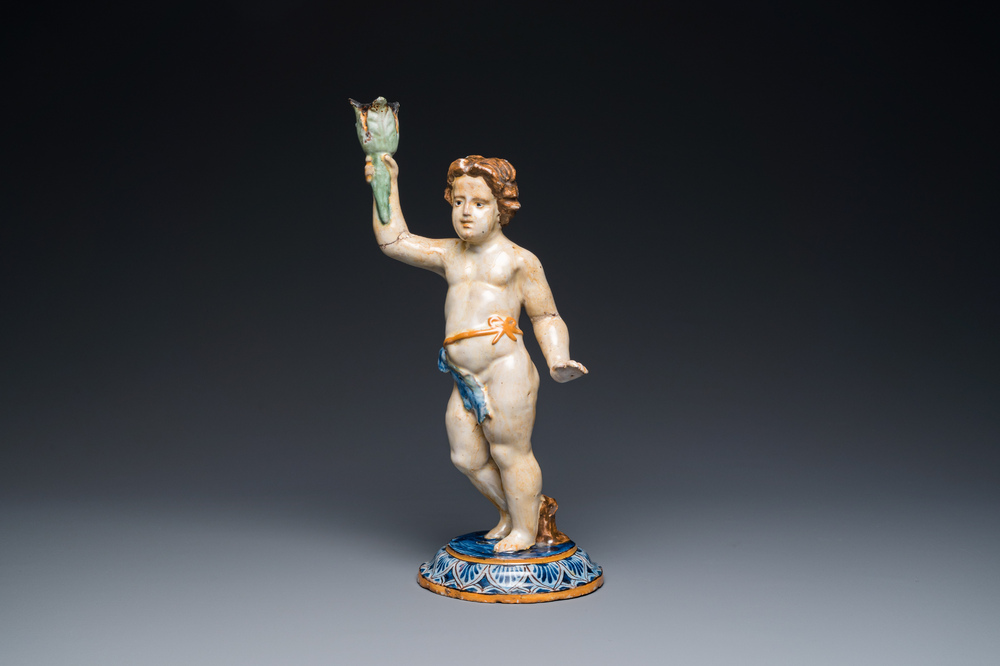 Sculpture d'un jeune homme debout en c&eacute;ramique polychrome, Espagne ou France, 18/19&egrave;me