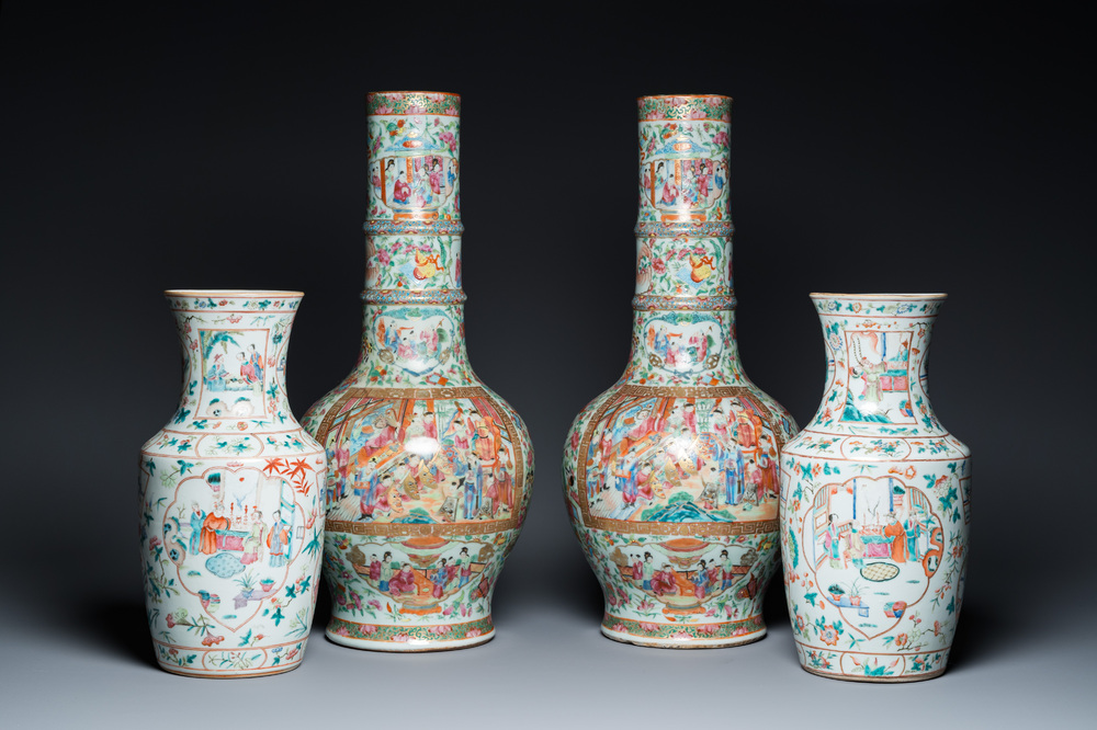 Deux paires de vases en porcelaine de Chine famille rose, 19&egrave;me