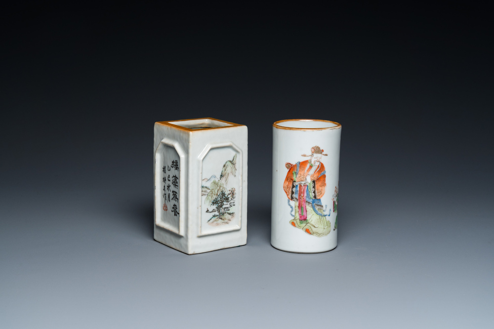 Deux pots &agrave; pinceaux en porcelaine de Chine famille rose et qianjiang cai, 19/20&egrave;me
