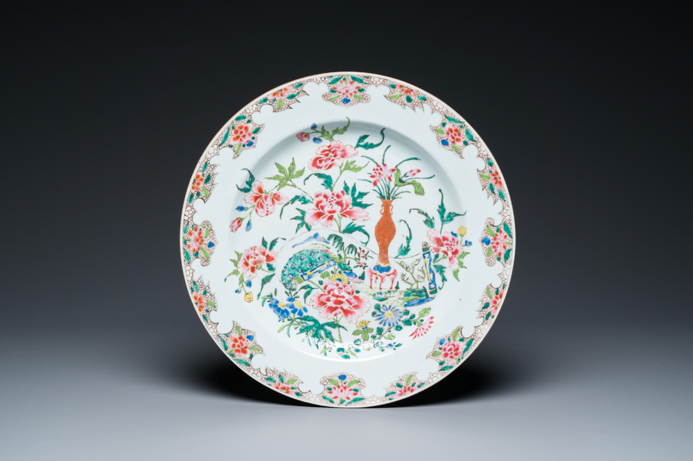 A Chinese famille rose 'antiquities' dish, Qianlong