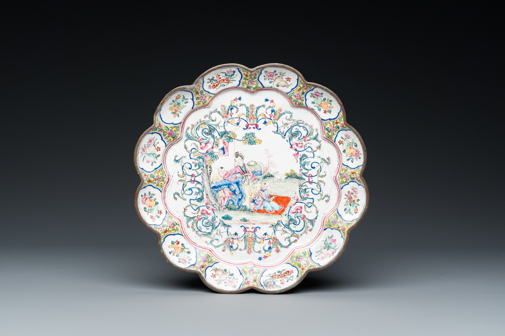 A lobed Chinese Canton enamel plate with a lady and two boys in a garden, Yongzheng