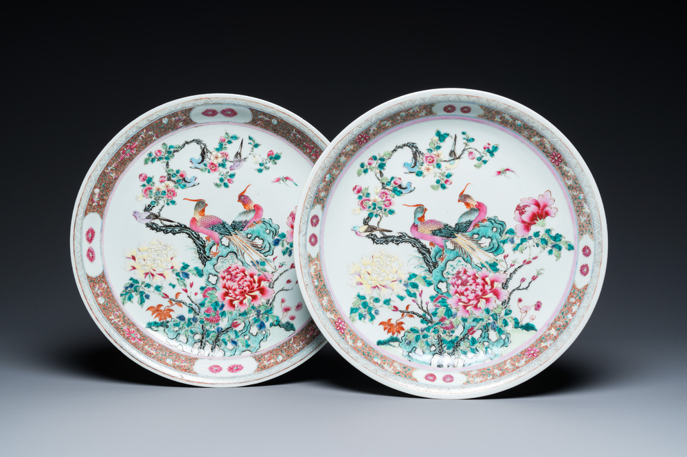 A pair of fine Chinese famille rose 'pheasants' dishes, 19th C.