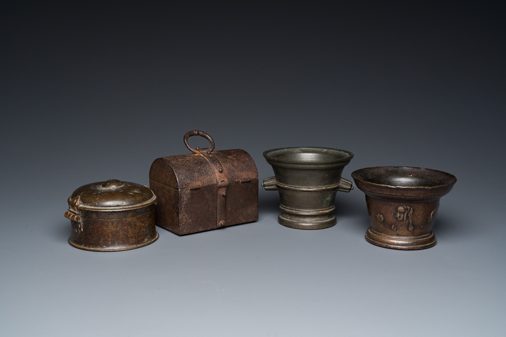 Two bronze mortars, a round lidded box and an iron casket, Western Europe, 16/17th C.