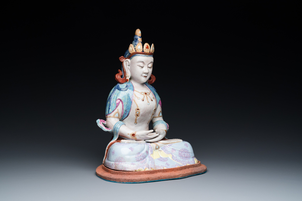 A Chinese famille rose sculpture of Buddha Amitayus on stand, 19/20th C.