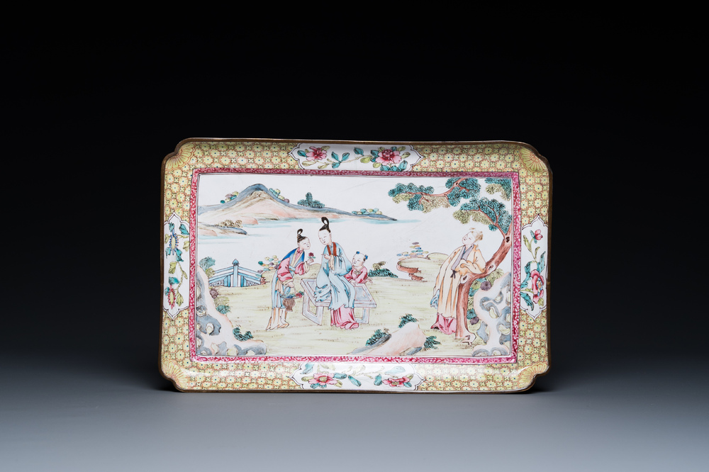 Coupe de forme rectangulaire en &eacute;maux de Canton, Chine, Yongzheng