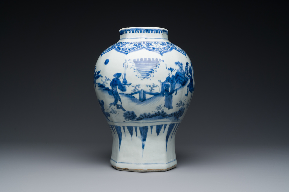 A Chinese blue and white octagonal vase depicting the game of 'touhu', Transitional period
