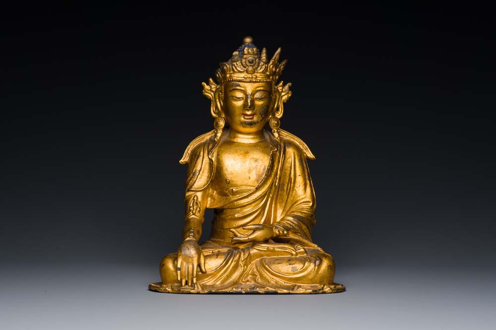 A fine Chinese gilt bronze sculpture of Shakyamuni Buddha, 15/16th C.
