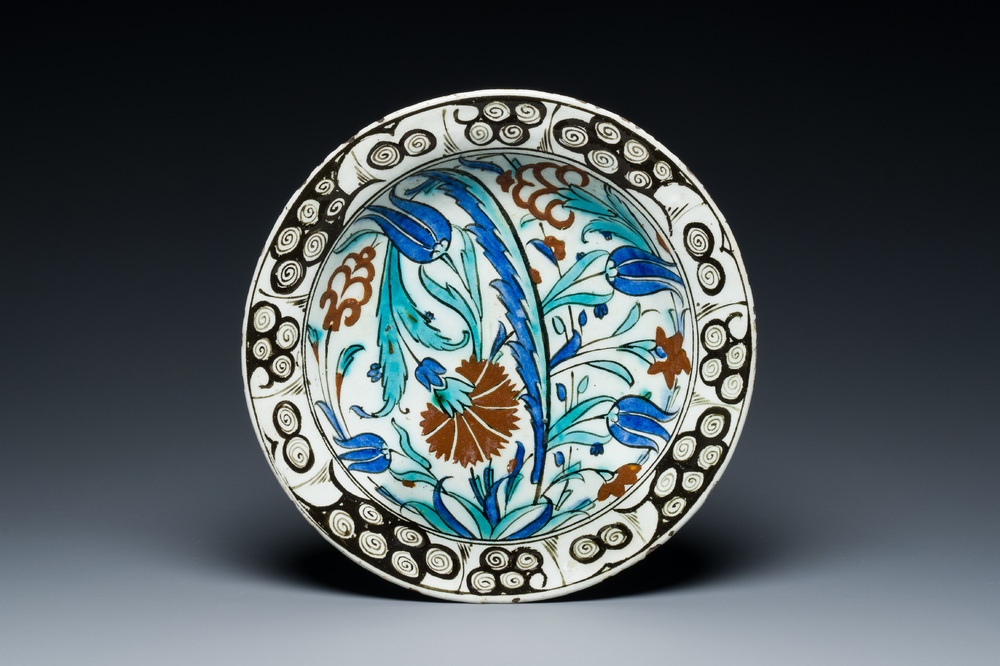 A polychrome Iznik pottery dish, Turkey, ca. 1600