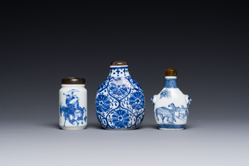 Three Chinese blue and white snuff bottles, Yongzheng mark, 19th C.