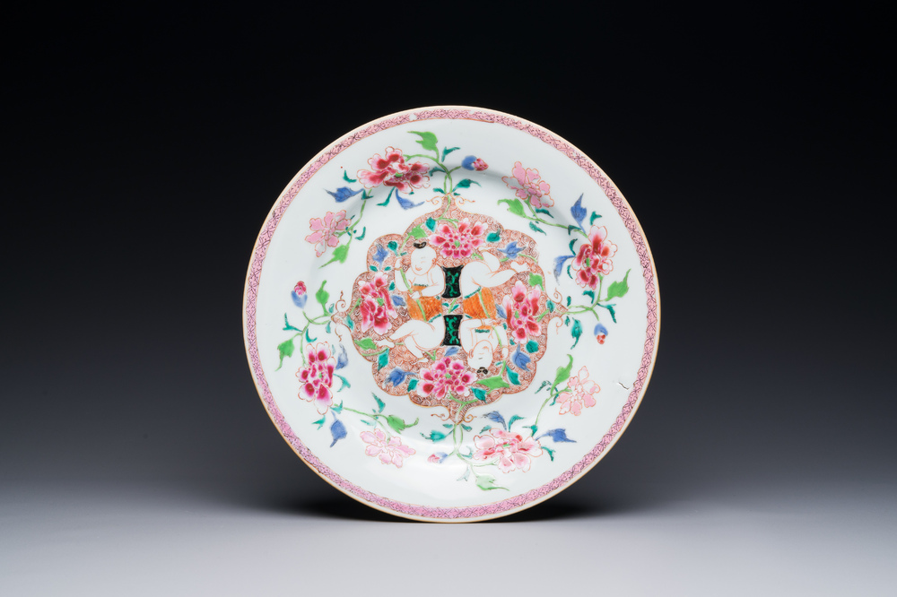 A Chinese famille rose 'Hehe Erxian' plate, Yongzheng/Qianlong