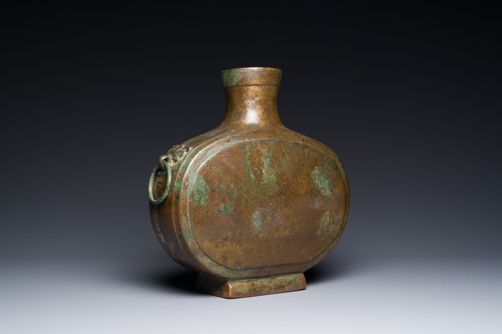 A Chinese archaic bronze vessel, 'Bianhu', Han