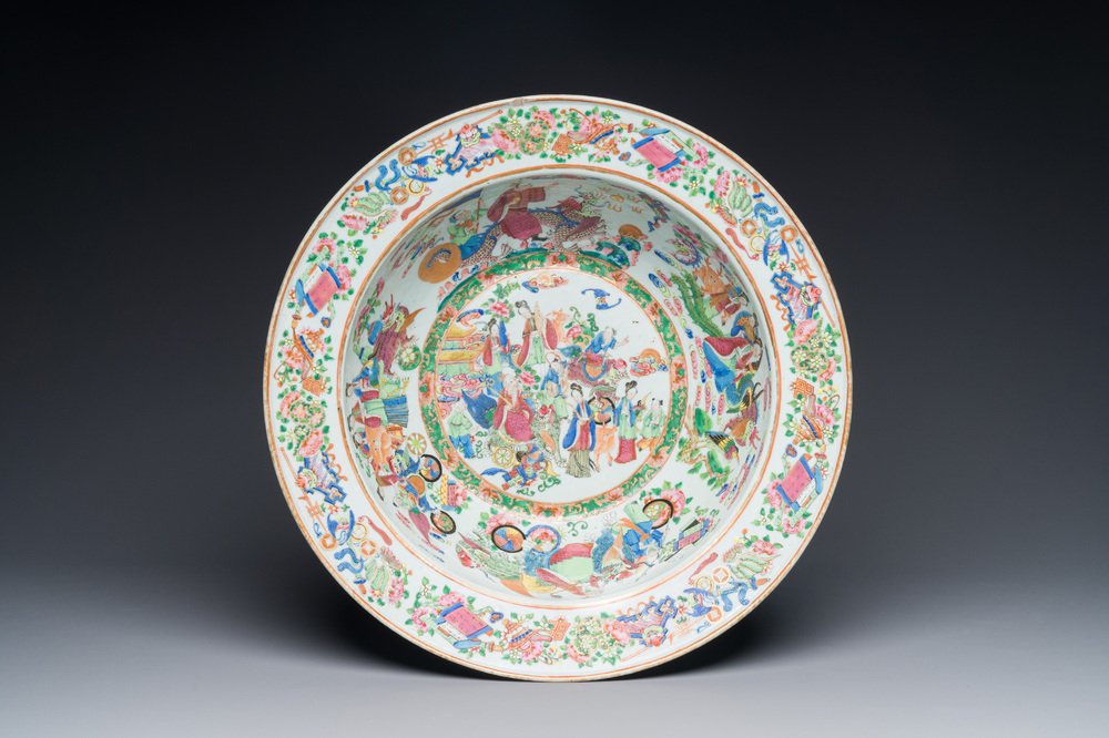 A large Chinese Canton famille rose 'Qi Lin Song Zi 麒麟送子' basin, 19th C.