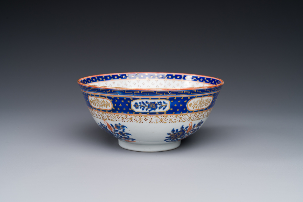 Bol en porcelaine de Chine polychrom&eacute; pour le march&eacute; islamique, Canton, 19&egrave;me