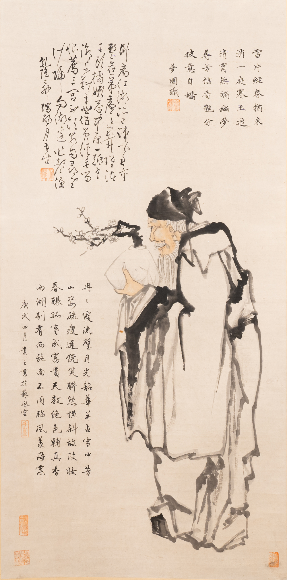 Huang Zhen 黃鎮 (1909-1989): 'Sage tenant une branche de fleur de prunier', encre et couleur sur papier