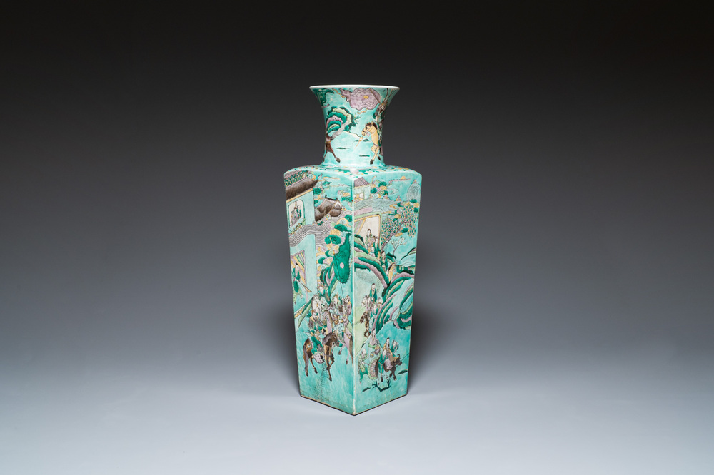 A large square Chinese verte biscuit 'Romance of the Three Kingdoms' vase, 19th C.